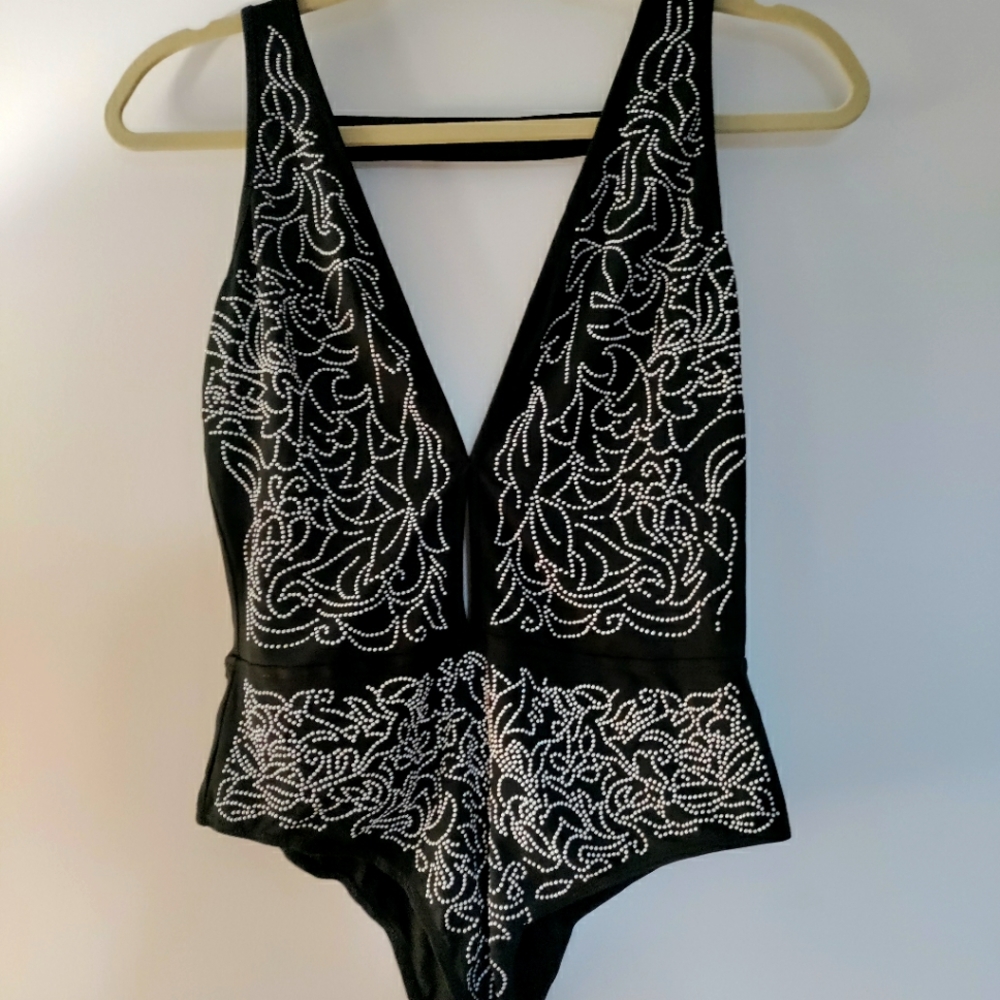 Forever 21 beaded bodysuit EUC M body